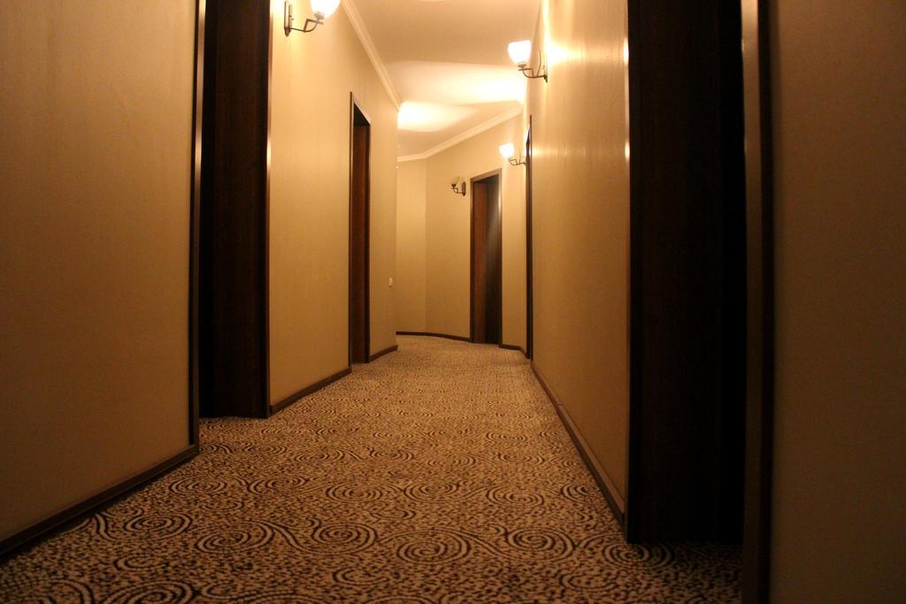 Hotel Empire Kutaisi Exterior foto